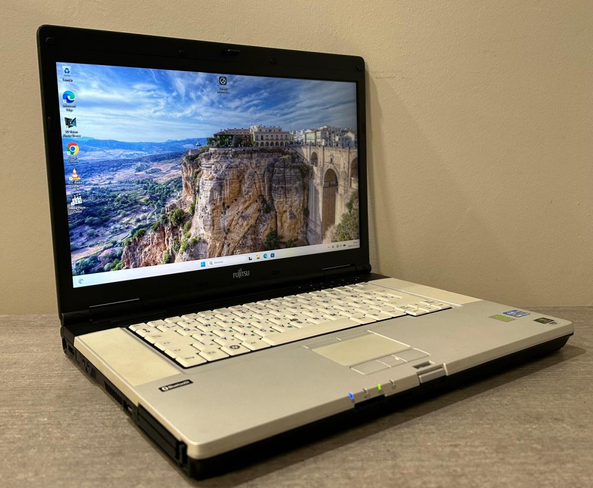 Fujitsu Celsius H710